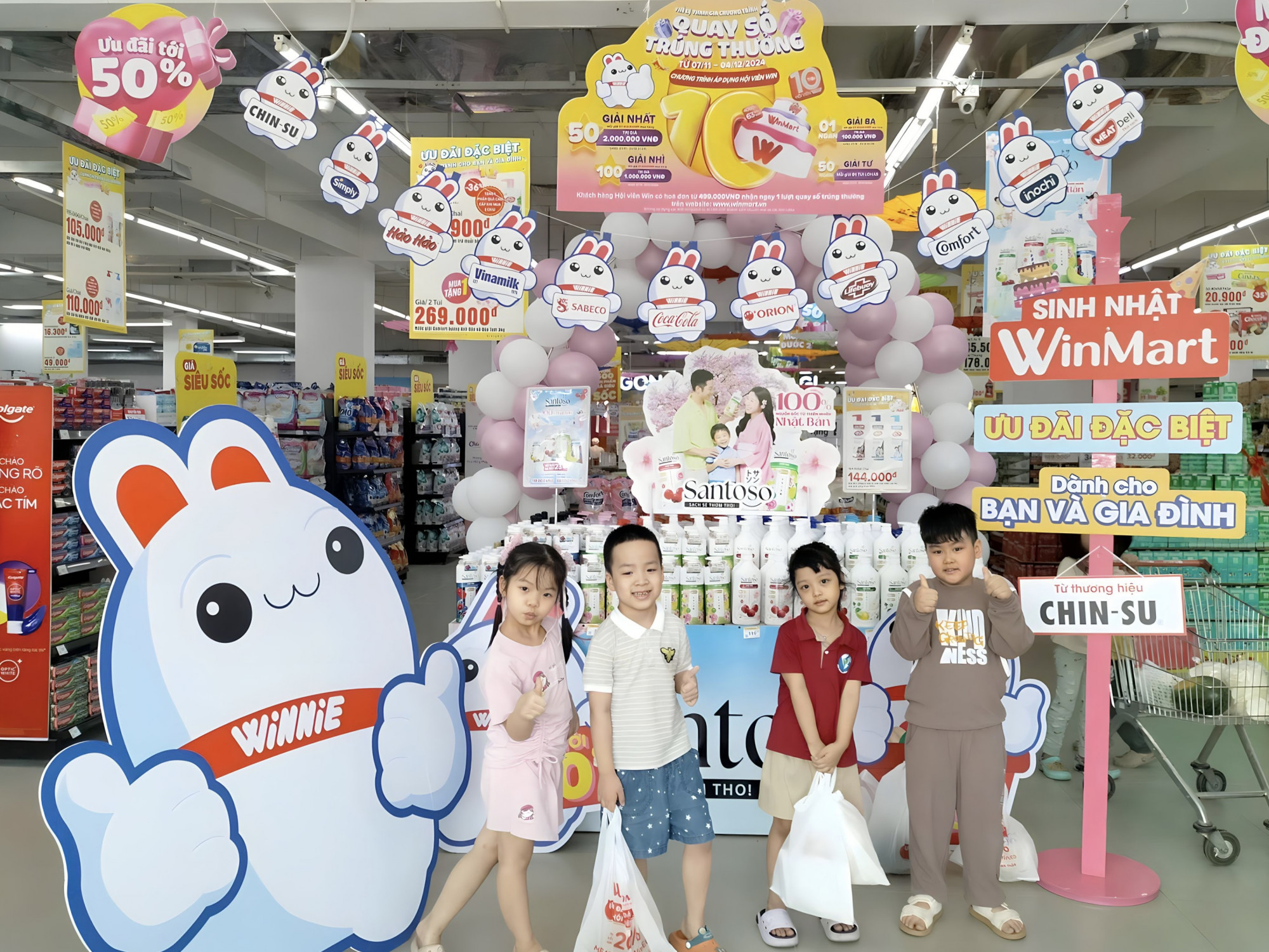 Đại sứ WINNIE lần đầu ra mắt tại WinMart - Ảnh: Masan