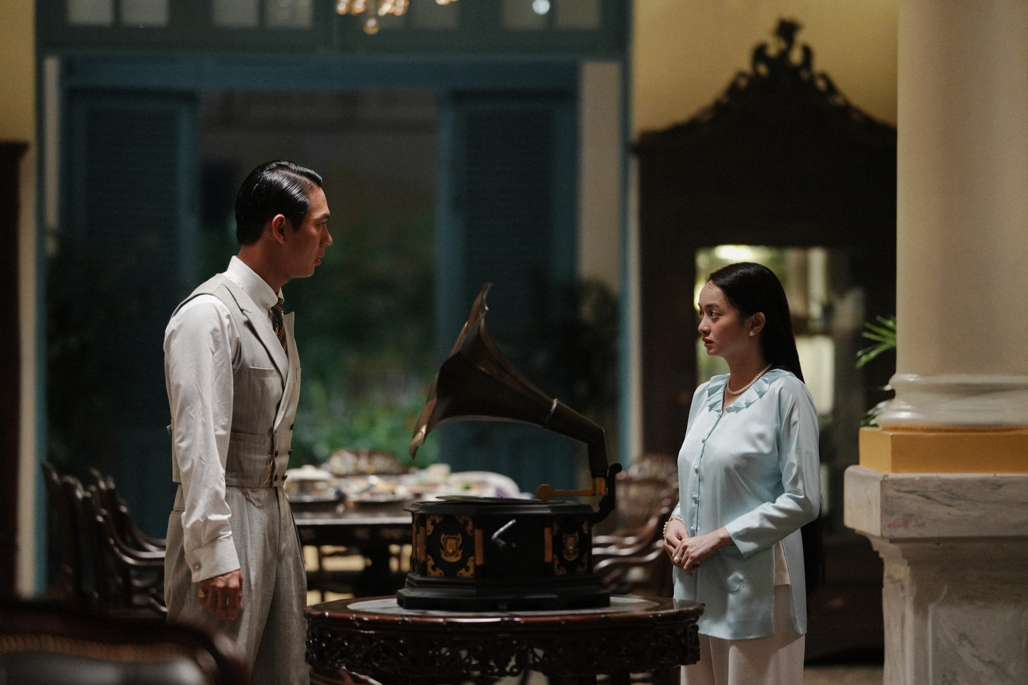 Tuyến truyện về tình cảm anh em của Ba Hơn và cô Sáu gây xúc động 