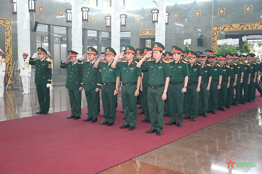 Đoàn đại biểu Bộ Tổng Tham mưu QĐND Việt Nam, Tổng cục Chính trị QĐND Việt Nam, Tổng cục Hậu cần, Tổng cục Kỹ thuật đến viếng.