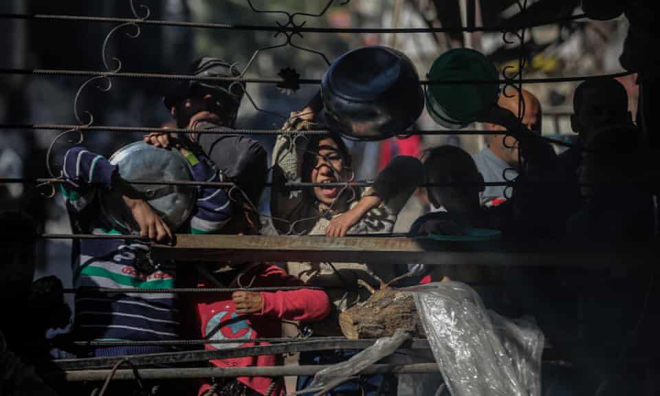 Trẻ em Gaza chịu ảnh hưởng nặng nề bởi cuộc chiến giữa Hamas và Israel - Ảnh: Getty Images