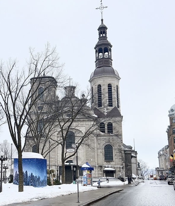 Nhà thờ chính tòa Đức Bà Québec (còn gọi là nhà thờ Đức Bà Québec) là nhà thờ cổ ở thành phố cổ Québec. Đây là nhà thờ lâu đời nhất Bắc Mỹ Mexico, trụ sở của Tổng giáo phận Công giáo La Mã Québec và là di tích lịch sử quốc gia của Canada. Nhà thờ là nơi an nghỉ của các giám mục giáo phận Québec.