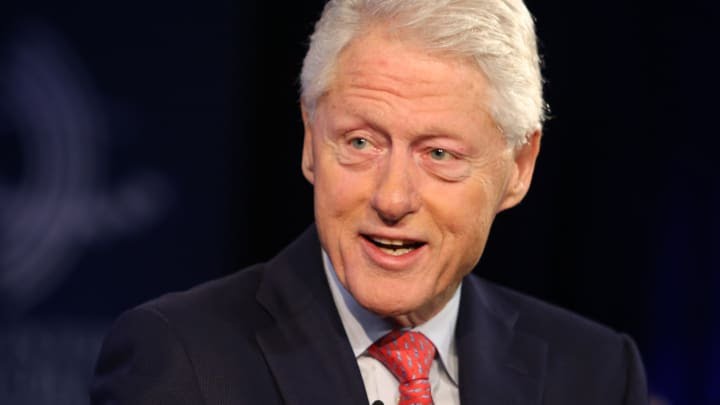 Cựu Tổng thống Hoa Kỳ Bill Clinton xuất viện sau khi điều trị cúm - Ảnh: CNBC