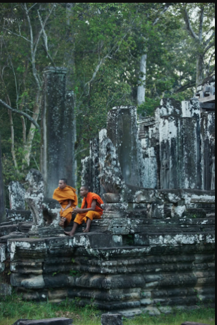 Đền Bayon, Campuchia: Bayon là một ngôi đền từ thế kỷ XII và là kiến trúc độc đáo ở trung tâm Angkor Thom. 54 tòa tháp được chạm khắc với 216 khuôn mặt mỉm cười khổng lồ của vị Bồ tát của lòng từ bi Avalokiteshvara - Ảnh: Jenny Zarins