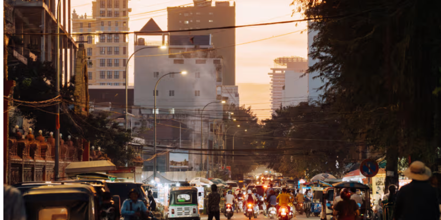 Các nguồn tin trong vương quốc này trước đây cho biết các cặp đôi nước ngoài sẵn sàng trả từ 40.000 đến 100.000 USD cho các đại lý mang thai hộ để tìm một phụ nữ Campuchia có thể mang thai hộ con của họ. Ảnh: iStock