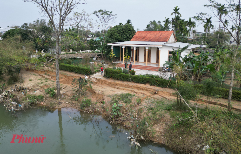 Đây cũng là tuyến đường dân sinh tại xóm Phường, thôn La Vân Thượng, xã Quảng Thọ, huyện Quảng Điền, tỉnh Thừa Thiên Huế.