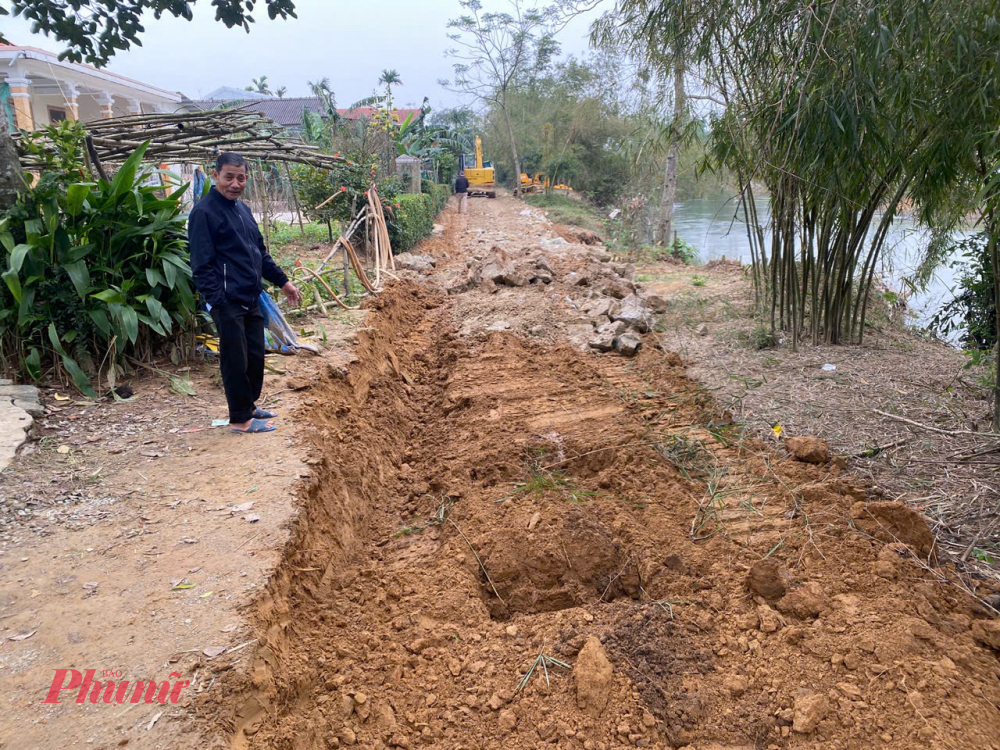 Theo cơ quan chức năng huyện Quảng Điền, đây là biện pháp xử lý tạm thời nhằm trả lại đường đi cho người dân khi dịp Tết đang đến gần. Về lâu dài, địa phương kiến nghị tỉnh Thừa Thiên Huế bố trí ngân sách để xây dựng bờ kè kiên cố chống sạt lở tại các đoạn xung yếu dọc bờ sông Rào Cùng, đảm bảo ổn định đời sống người dân.
