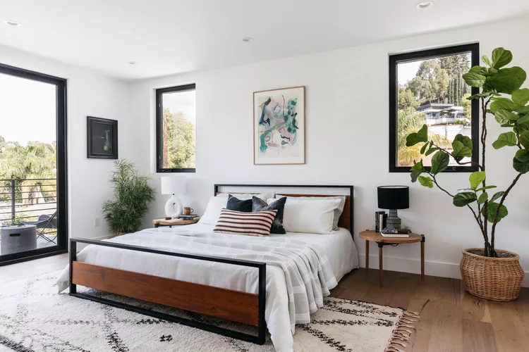 https://www.thespruce.com/decorating-secrets-the-perfect-guest-bedroom-4092999