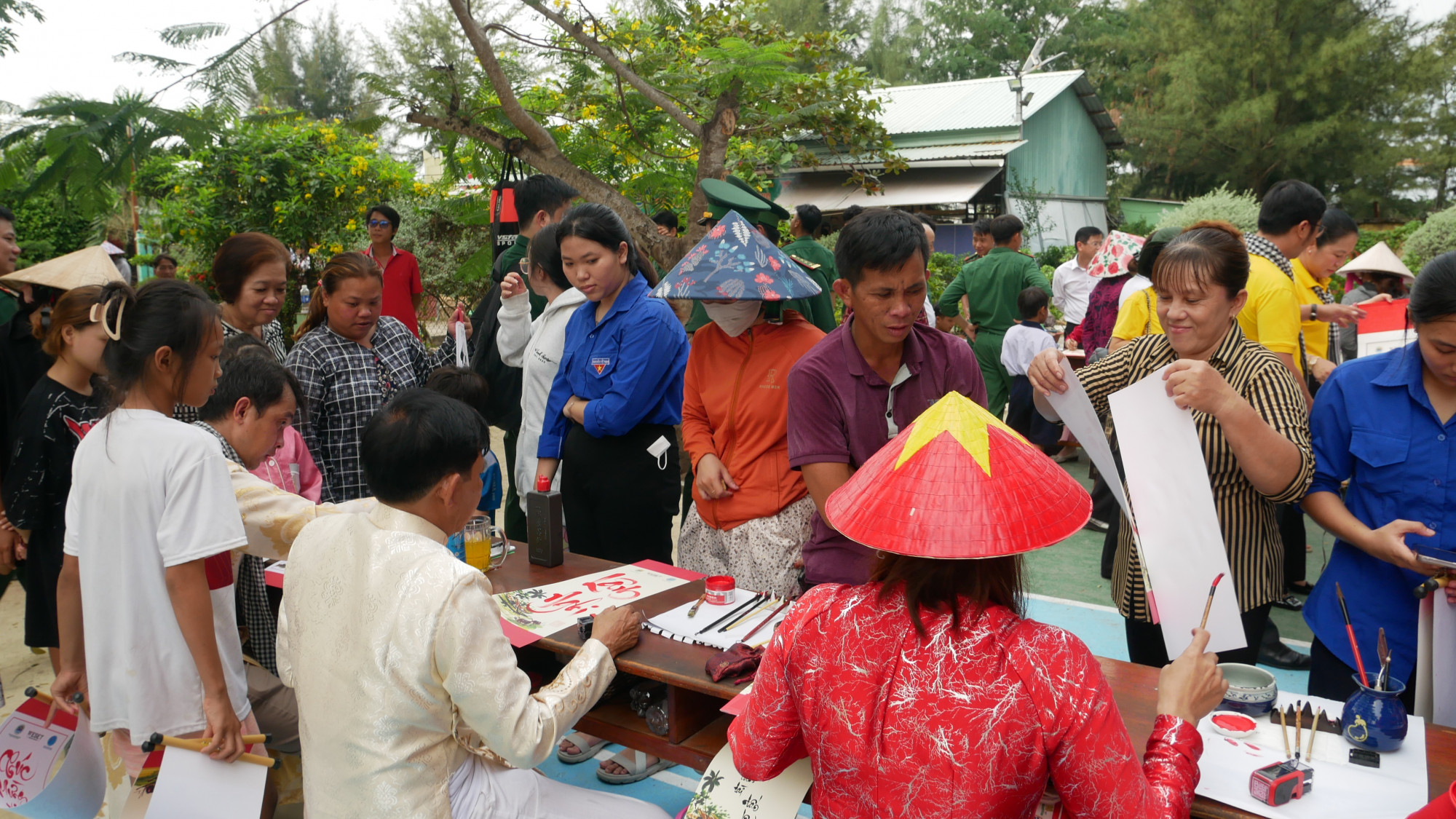 Cùng trải nghiệm không gian thư pháp