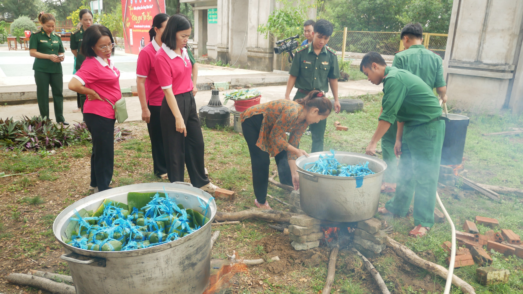 Lửa đỏ rực 