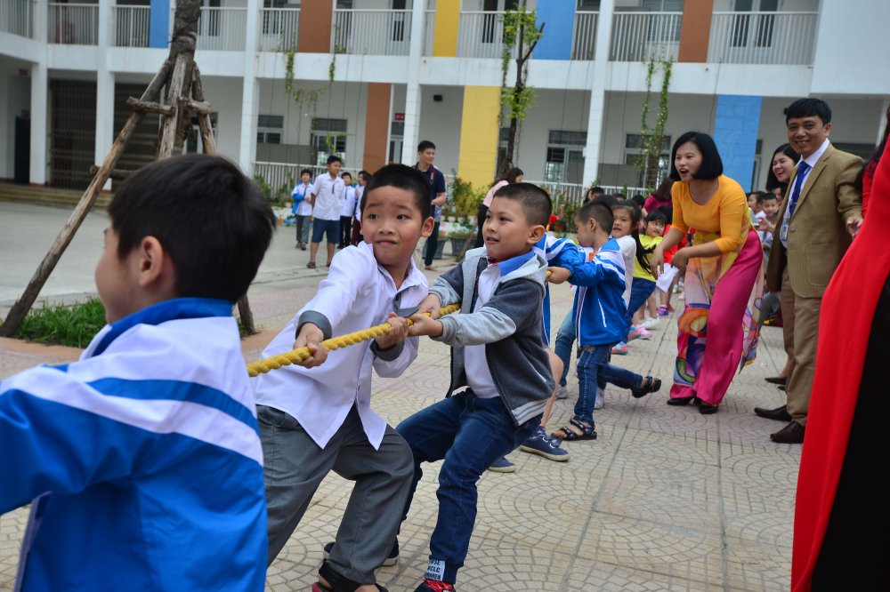 Học sinh tiểu học tham gia hoạt động ngoại khoá (Ảnh: Bảo Khang)