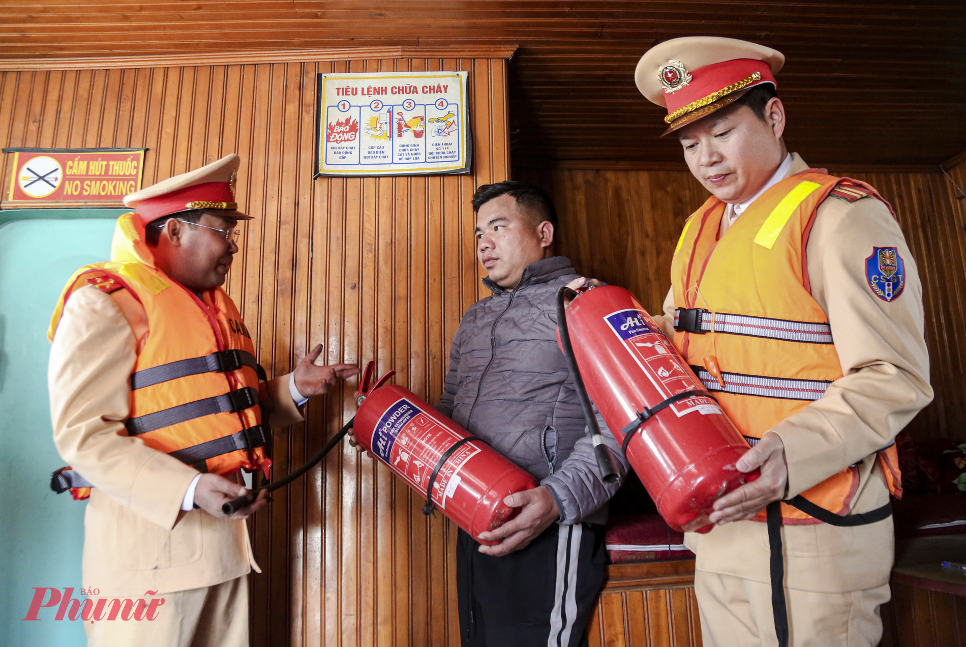 Kiểm tra nồng độ cồn và việc bảo đảm an toàn Phòng cháy chữa cháy đối với các tàu, thuyền,.. 