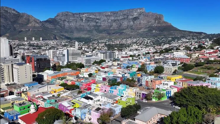 Cape Town là thành phố đông dân thứ 2 của Nam Phi - Ảnh: ByDroneVideos / Shutterstock