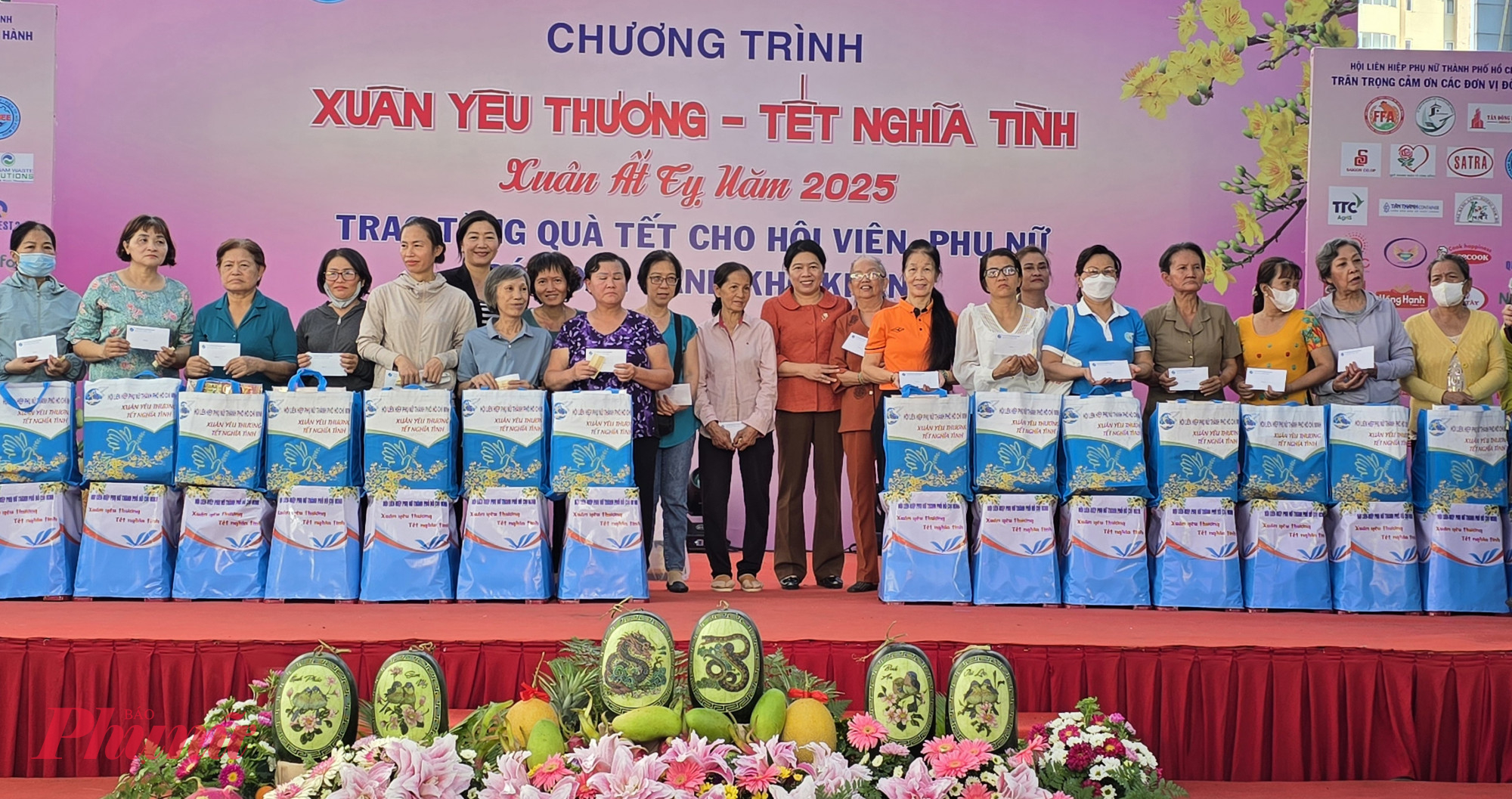 Hội LHPN TPHCM và các đơn vị tài trợ 