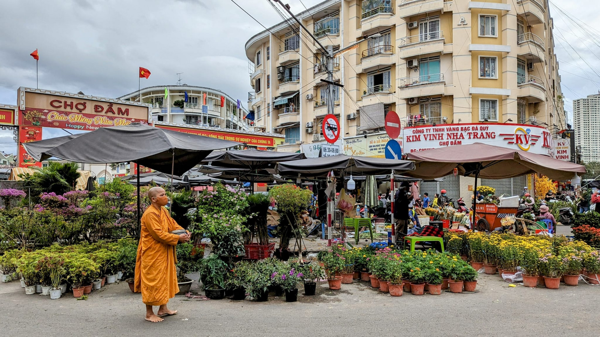 Chợ Đầm một sáng ba mươi Tết