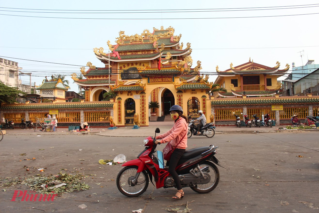 Nếu chọn về quê dịp tết bằng xe máy, bạn cần tuân thủ đúng quy định - Ảnh: Huỳnh Hằng