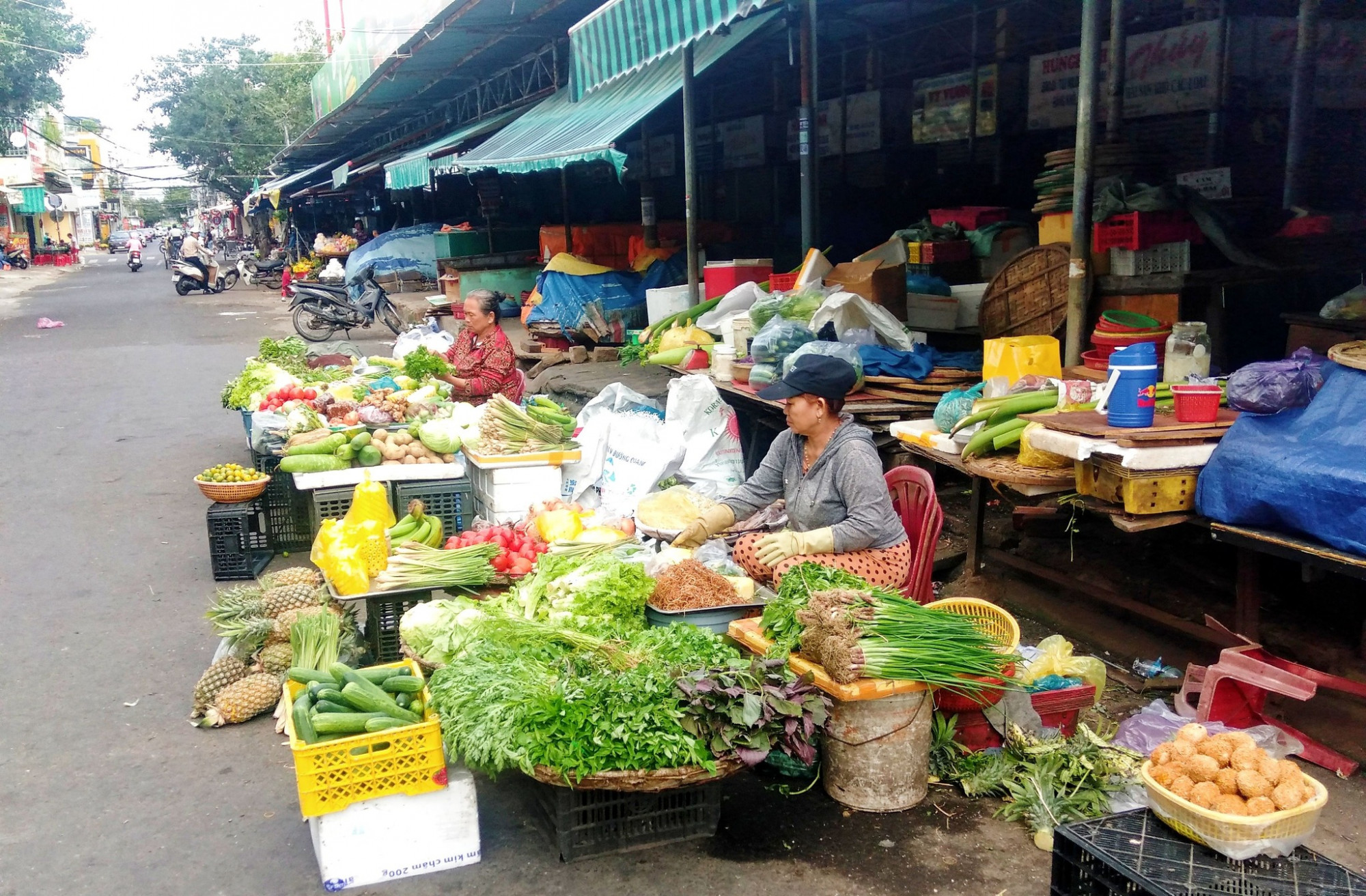 Chợ mùng hai tết (Ảnh: Facebook Thich Nguyen)