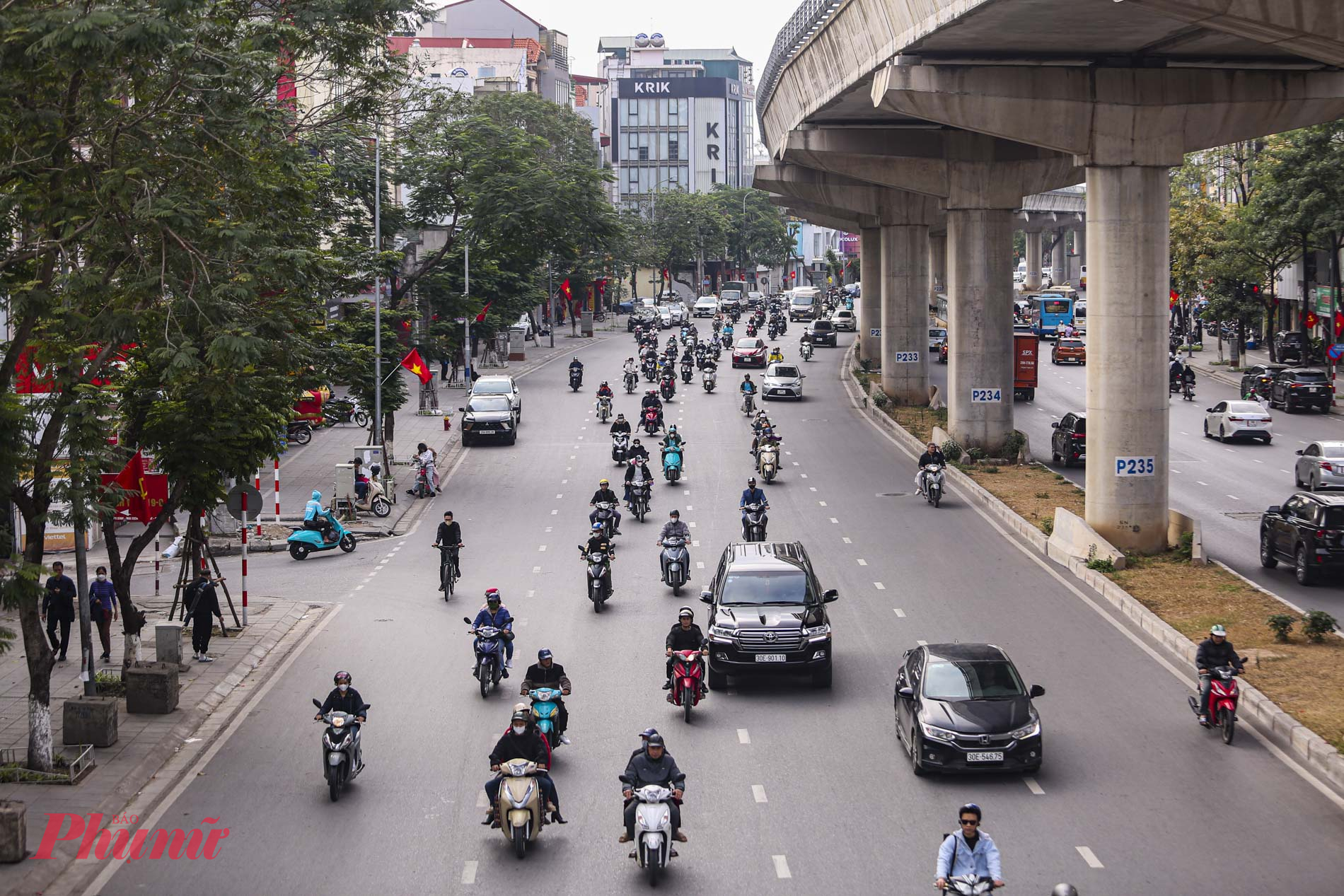 16g, trục đường Quốc lộ 32C (cửa ngõ phía Tây Hà Nội) hướng vào Trung tâm Thủ đô dễ dàng di chuyển.