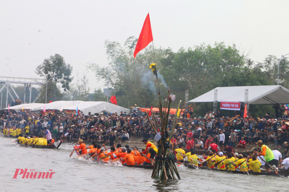 Với tinh thần thi đấu quyết tâm cao độ, kỹ thuật điều khiển trải khéo léo cùng khả năng phối hợp nhịp nhàng, các đội đã mang đến những màn tranh tài kịch tính. Đặc biệt, các đội Thủy Thanh, Thuỷ Phương và Thủy Phù gây ấn tượng mạnh với khả năng bứt tốc và chiến thuật hiệu quả, khẳng định vị thế của những địa phương có truyền thống mạnh về đua trải. 