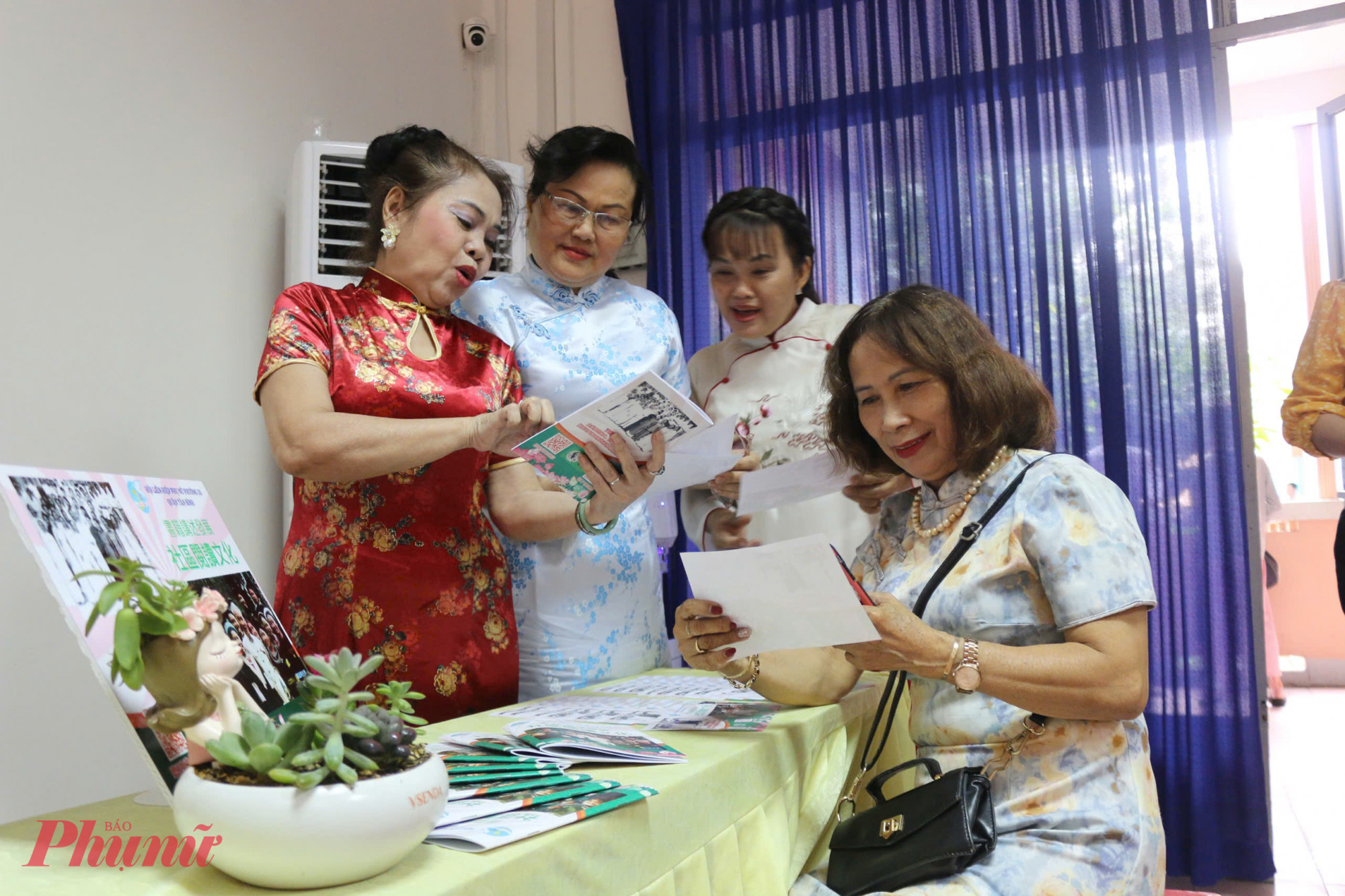  Thông qua đó, cuốn sách nói không chỉ giúp cộng đồng người Hoa tại Phường 10 nói riêng mà còn trên cả nước Việt Nam nói chung hiểu sâu sắc hơn về sự quan tâm, trân trọng của Chủ tịch Hồ Chí Minh đối với phụ nữ mà còn tăng cường sự gắn kết văn hóa, thúc đẩy tinh thần đoàn kết giữa các dân tộc, đồng thời giúp lan tỏa những giá trị nhân văn cao đẹp mà Bác Hồ đã để lại.