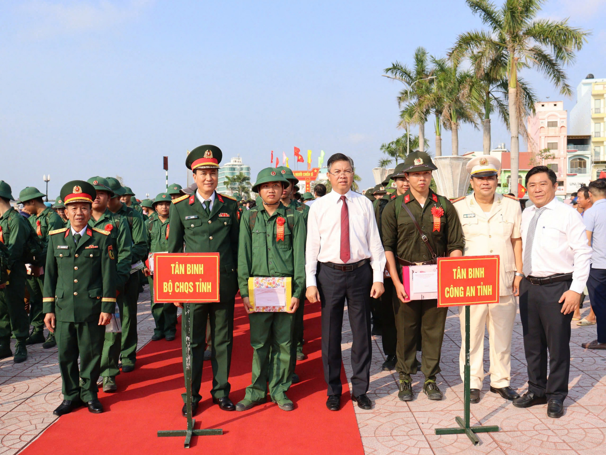 Đại tá Nguyễn Văn Ngành - Chỉ huy trưởng Bộ CHQS tỉnh Kiên Giang cho biết: Bộ CHQS tỉnh đã tham mưu và ban hành kế hoạch cùng các văn bản chỉ đạo, hướng dẫn cơ sở thực hiện nhiệm vụ tuyển chọn, gọi công dân nhập ngũ. Đồng thời, chỉ đạo, hướng dẫn, đôn đốc ban CHQS thành phố, huyện, tham mưu cho cấp ủy, chính quyền địa phương triển khai nhiệm vụ sát với tình hình thực tế, theo phương châm: Chắc từng khâu, từng bước, chất lượng là hàng đầu.