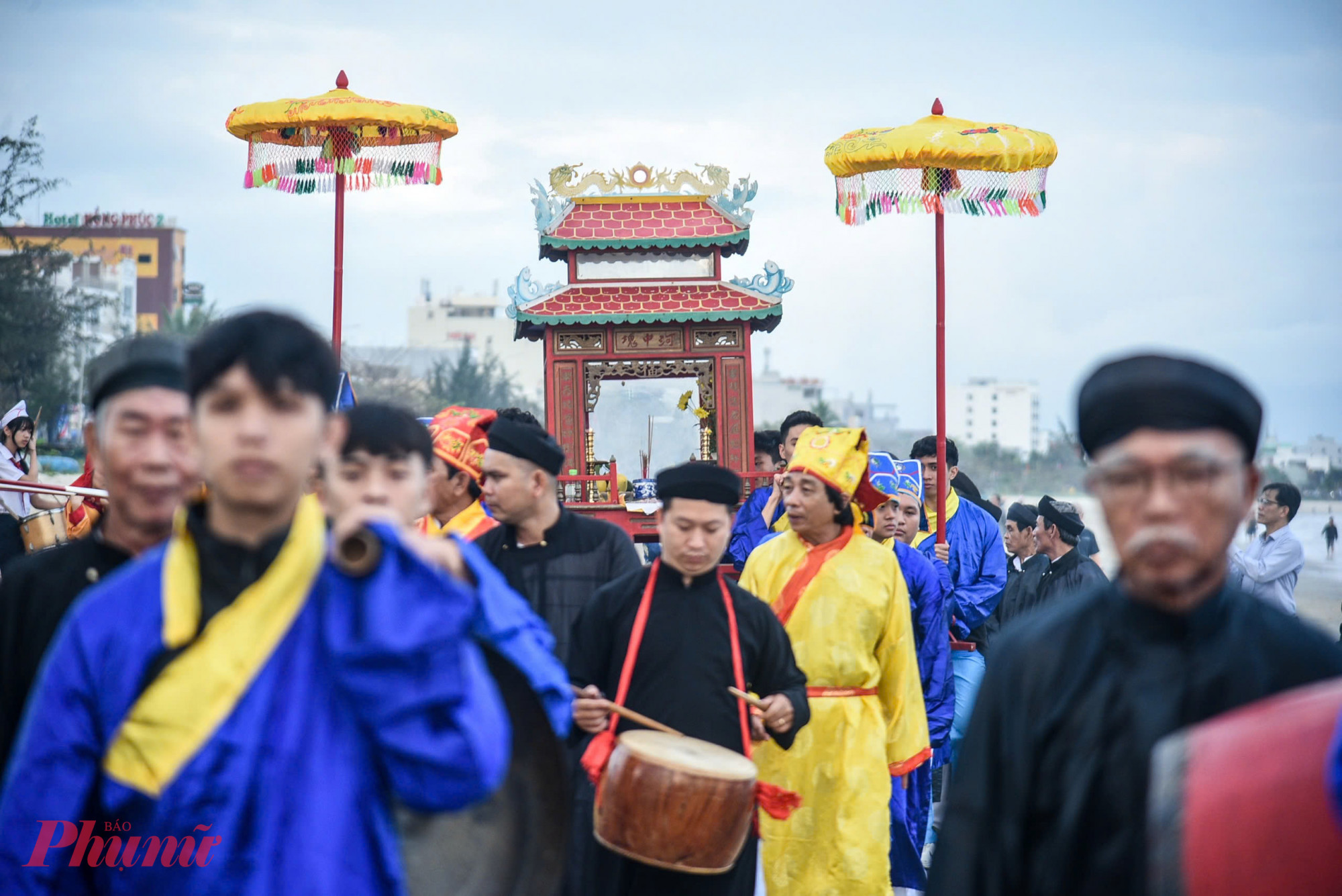 Lễ hội Cầu ngư là một trong những lễ hội truyền thống lâu đời, là sản phẩm văn hóa đặc trưng của cộng đồng cư dân vùng biển miền Trung, cư dân các làng chài ven biển Đà Nẵng.