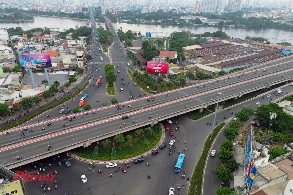 Dự án nâng cấp mở rộng quốc lộ 13 có tổng chiều dài 6,3km, với điểm đầu tại cầu Bình Triệu, TP Thủ Đức.