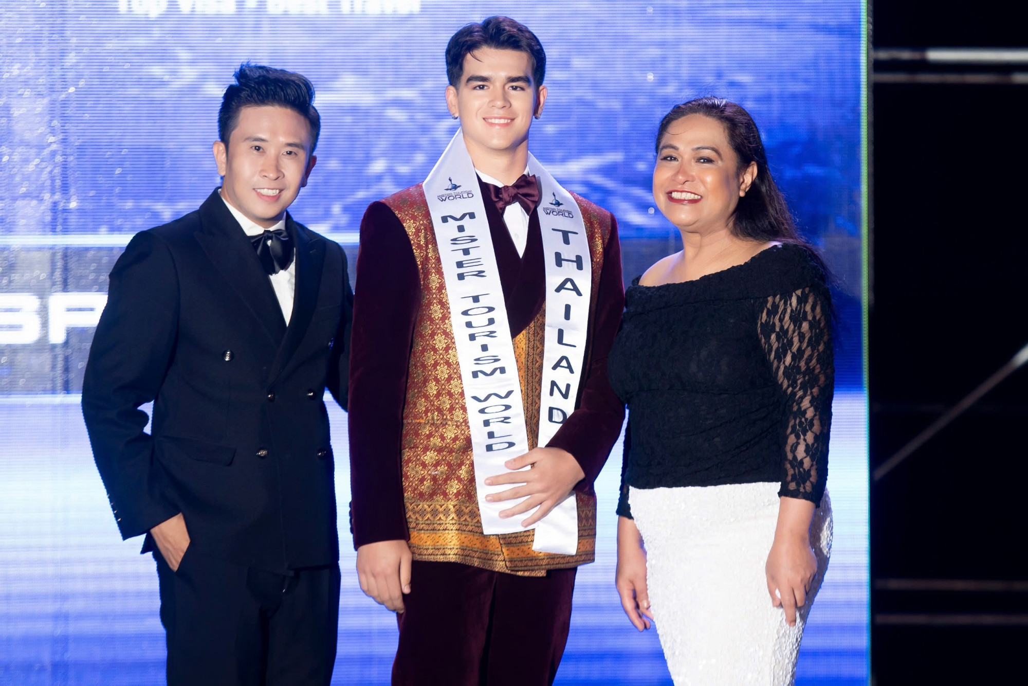 Nam vương Du lịch Thế giới (Mister Tourism World) là cuộc thi sắc đẹp thường niên tại Philippines được tổ chức lần đầu vào năm 2016. Cuộc thi đề cao sứ mệnh quảng bá – xúc tiến du lịch, bảo tồn di sản, bảo vệ môi trường.