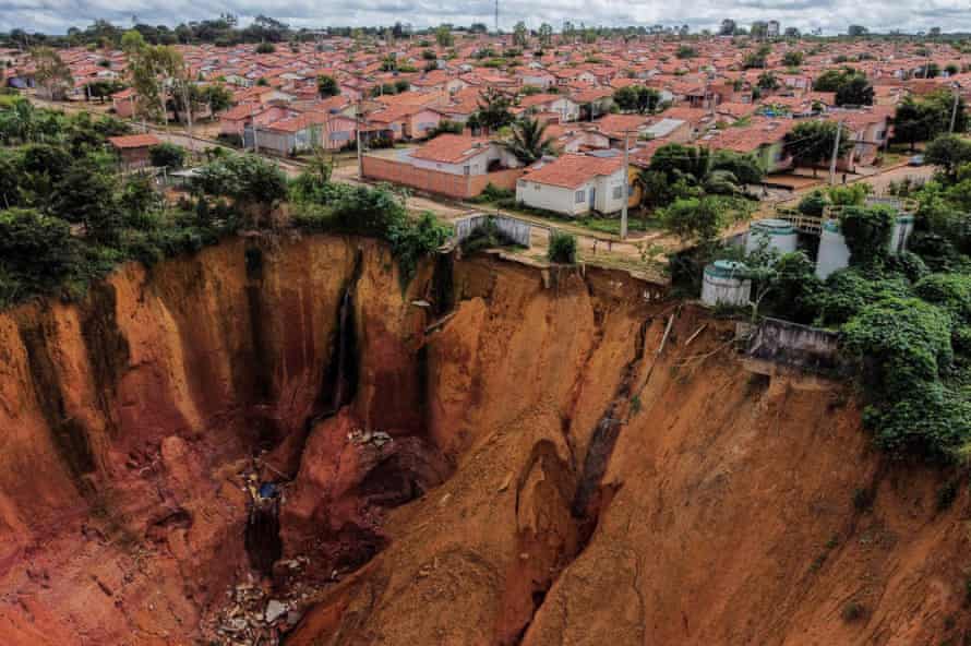 Nhìn từ trên không về tình trạng xói mòn ở Buriticupu, bang Maranhão, Brazil - Ảnh: AFP