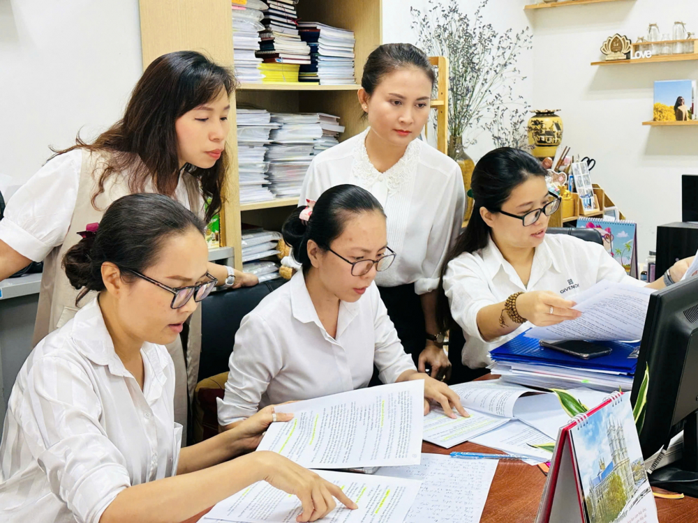 Phụ nữ TPHCM năng động, tự tin bước vào kỷ nguyên mới Hội LHPN TPHCM không ngừng đổi mới nội dung, phương thức hoạt động, tích cực đẩy mạnh chuyển đổi số nhằm hỗ trợ phụ nữ thích ứng với yêu cầu của thực tiễn cuộc sống - Ảnh: T.L.