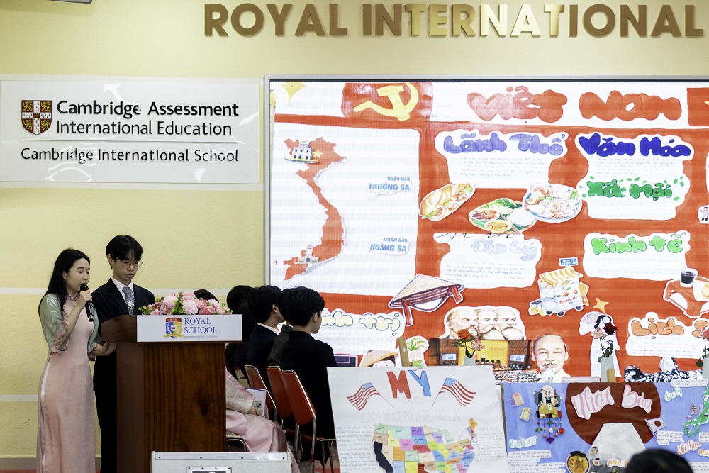 Royal School sử dụng mô hình học tập sáng tạo giúp học sinh hào hứng với kiến thức mới - Ảnh: Royal School