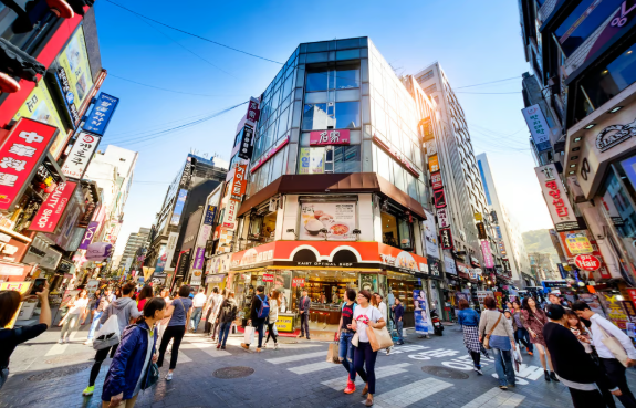 hố mua sắm Myeong-Dong của Hàn Quốc. Ảnh: Shutterstock