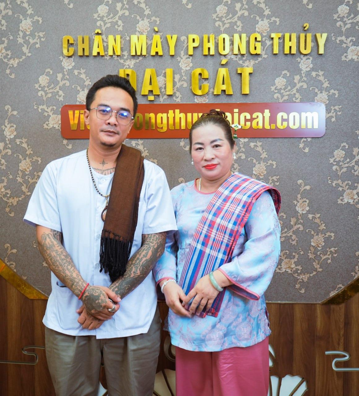 Achan Tong - người thầy luôn đồng hành cùng chuyên gia Lệ Huyền - Ảnh: VTM Phong Thủy Đại Cát