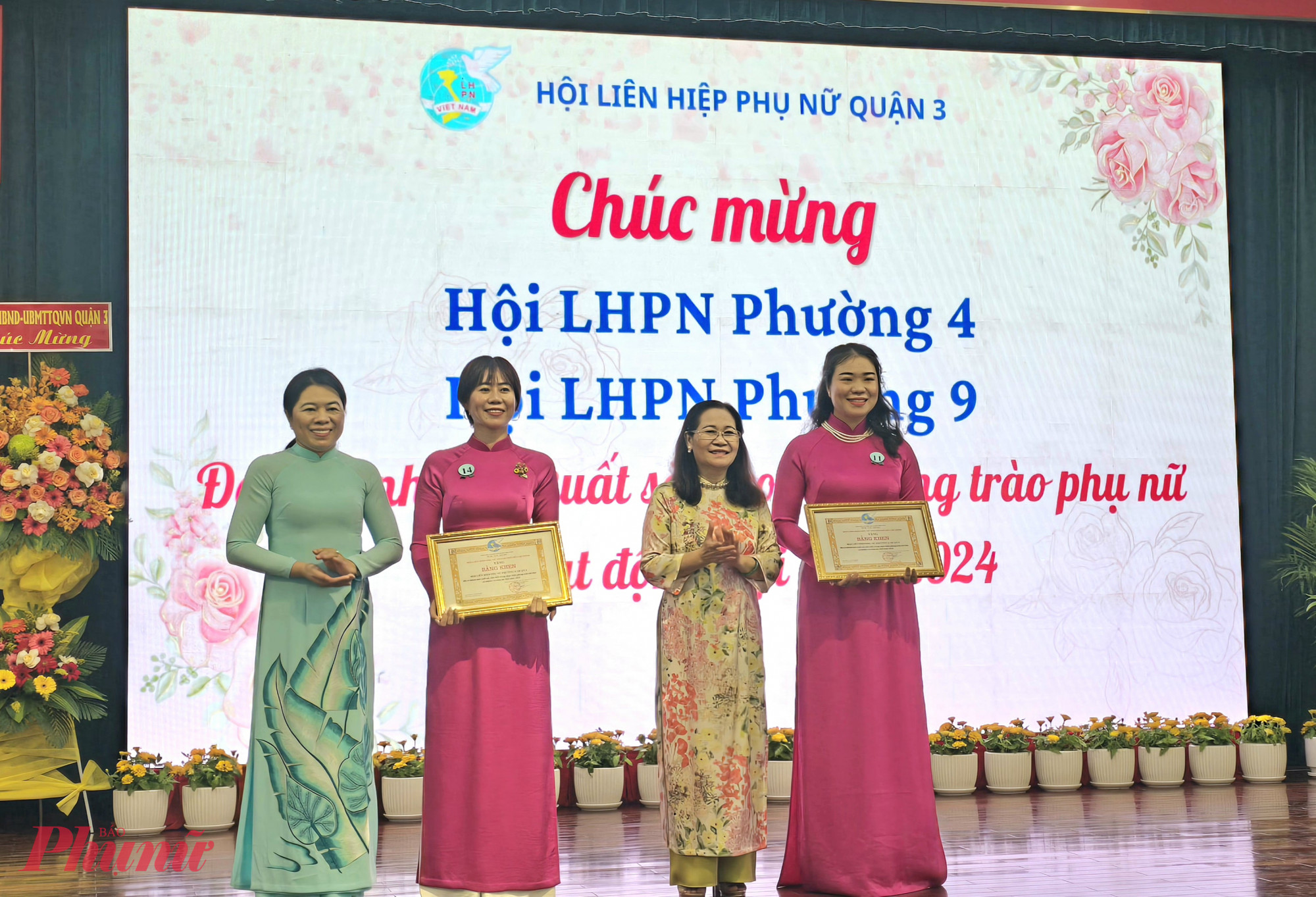 Tại chương trình, Hội LHPN TPHCM trao tặng Bằng khen cho 02 tập thể đã có thành tích xuất sắc tiêu biểu trong thực hiện phong trào thi đua và nhiệm vụ công tác Hội năm 2024