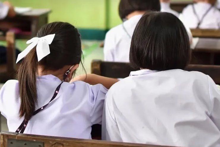 Phán quyết này cho phép các trường tự thiết lập quy định riêng về kiểu tóc và quy định về trang phục của học sinh. ẢNH: THE NATION/ASIA NEWS NETWORK