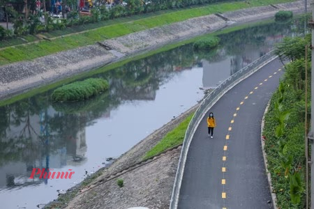 Hà Nội sẽ cải tạo sông Tô Lịch thành nơi trữ nước khi ngập lụt.