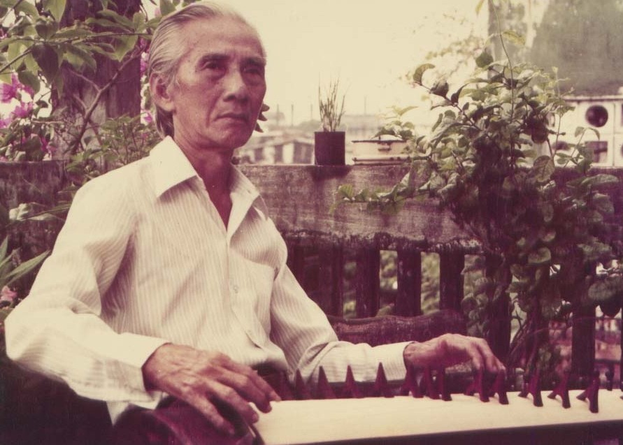 NSND Viễn Châu (Viễn Châu (21 tháng 10 năm 1924 – 1 tháng 2 năm 2016) 