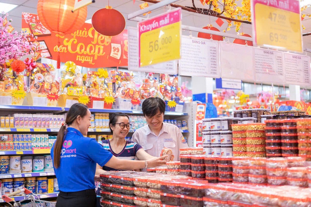 Saigon Co.op đi đầu thực hiện nhiệm vụ bình ổn thị trường đảm bảo giá cả hàng hóa để người tiêu dùng yên tâm mua sắm - Ảnh: Saigon Co.op