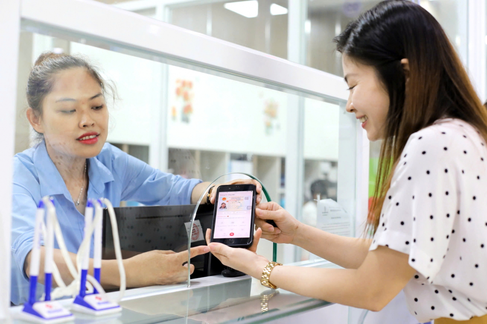 Cập nhật số định danh cá nhân để được lợi khi dùng nước sạch Các công ty cấp nước đã triển khai tiếp nhận đăng ký định mức nước sinh hoạt, thu thập số định danh trực tuyến thông qua nhiều hình thức đơn giản, tạo thuận lợi cho người dân