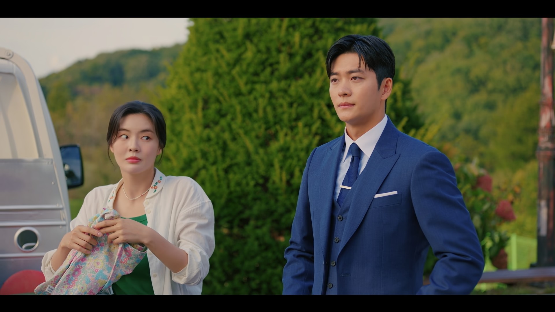 Kang Tae Oh và Lee Sun Bin đóng cặp trong Viện nghiên cứu khoai tây