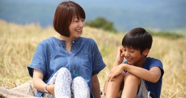 Không giữ được cho con một mái ấm đúng nghĩa nhưng tôi sẽ truyền cho chúng năng lượng tích cực  đến từ sự bình yên (Ảnh mang tính minh họa. Nguồn internet)