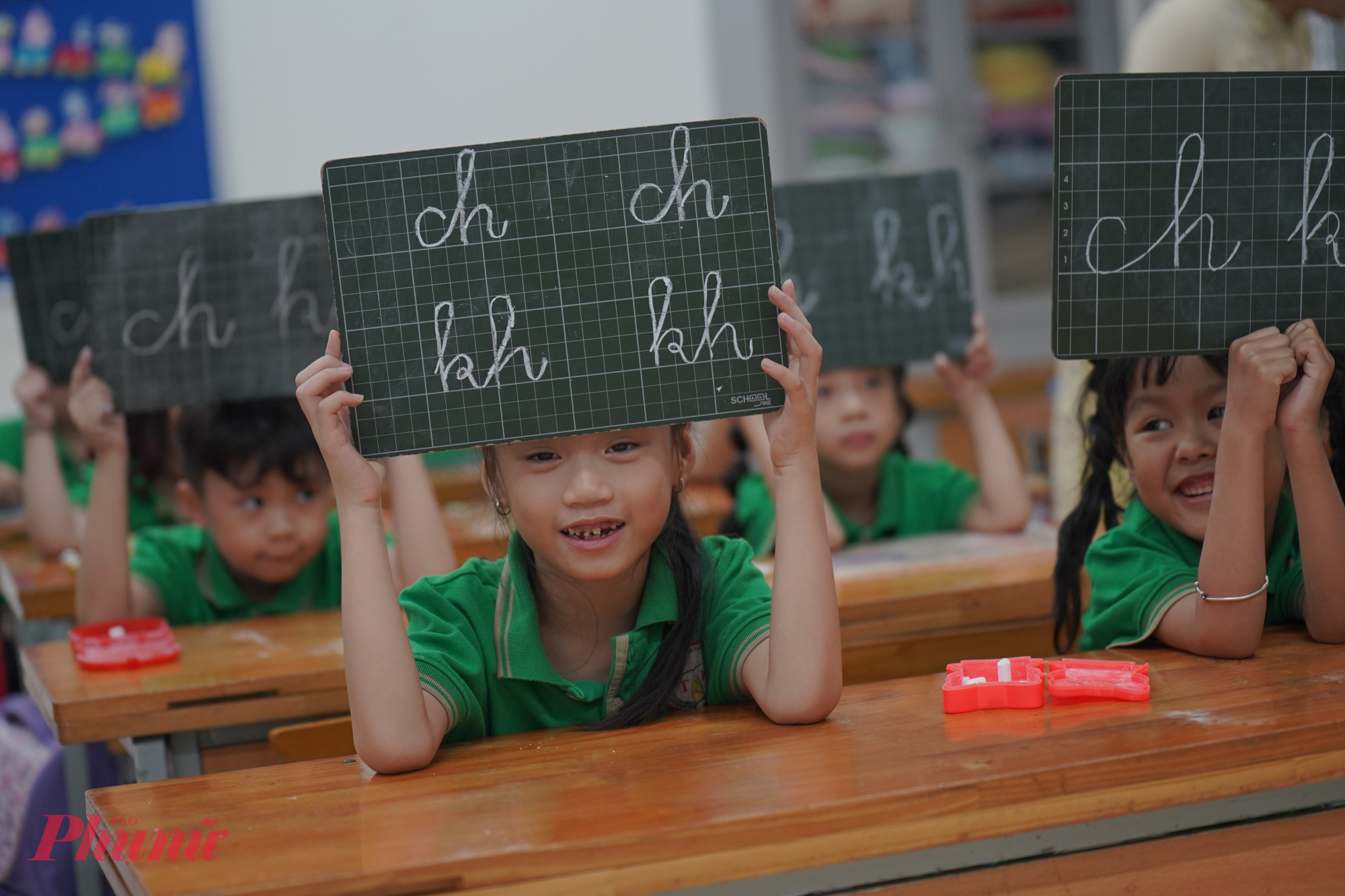 Vấn để học 2 buổi/ngày đang được nhiều người quan tâm.