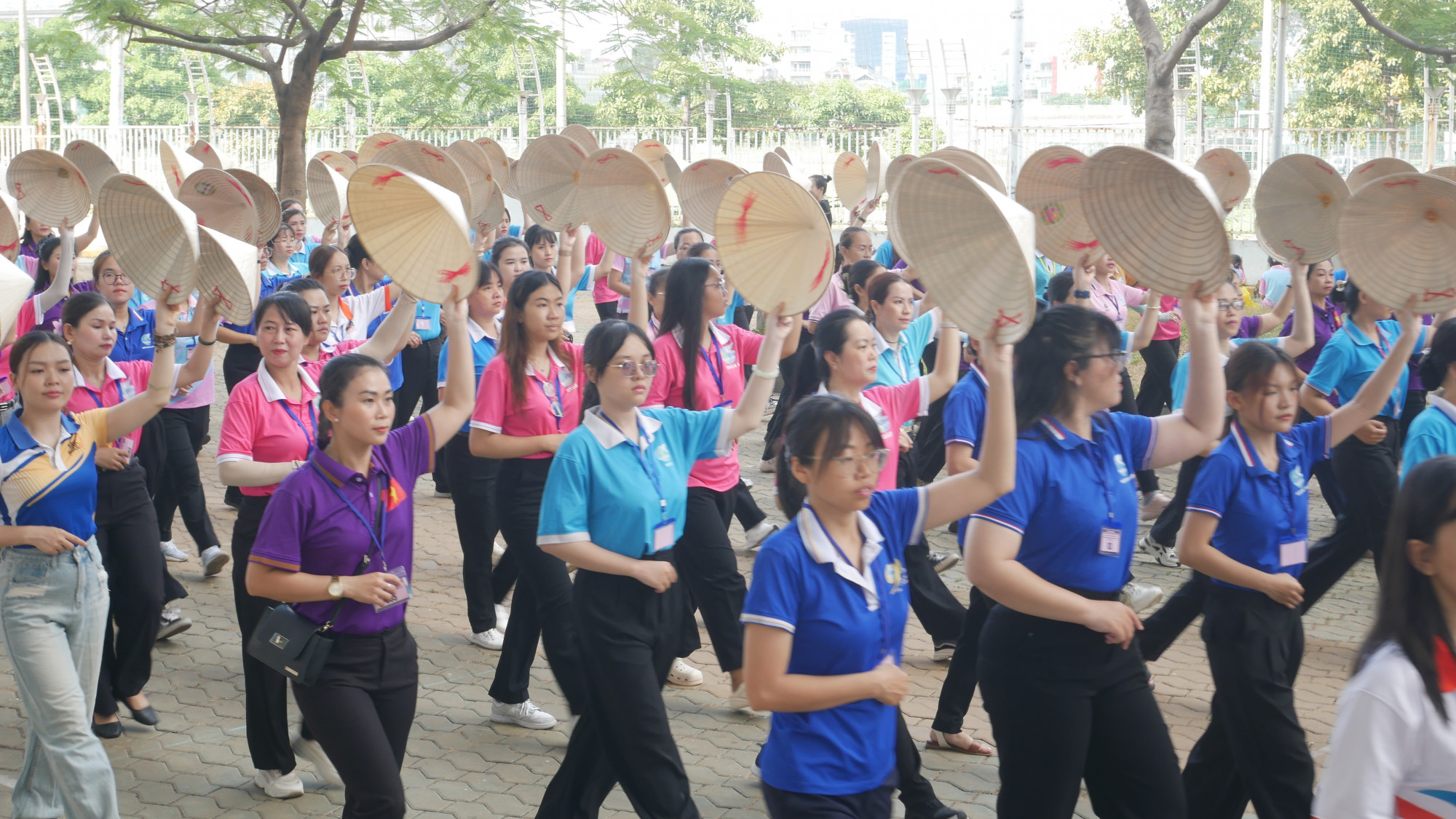Mặc dù tập luyện vất vả, nhưng ai cũng xem đây là niềm vinh dự