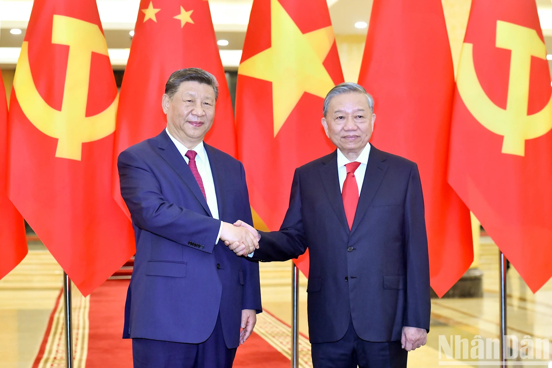 Chuyến thăm cấp Nhà nước của Tổng Bí thư, Chủ tịch Trung Quốc Tập Cận Bình diễn ra trong thời gian chưa đầy một năm sau chuyến thăm cấp Nhà nước đến Trung Quốc rất thành công của Tổng Bí thư Tô Lâm. Chuyến thăm càng thêm ý nghĩa khi được tiến hành trong Năm giao lưu nhân văn Việt Nam-Trung Quốc, kỷ niệm 75 năm thiết lập quan hệ ngoại giao hai nước (1950-2025).
