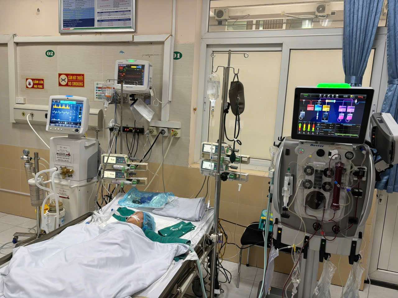 Bệnh nhi 14 tháng tuổi nguy kịch vì mắc tay chân miệng độ 4 - ảnh: BVCC