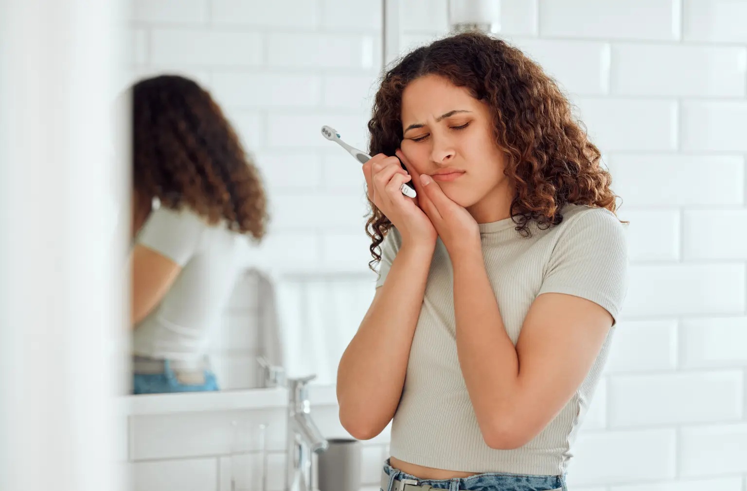 Phụ nữ có khả năng được chẩn đoán mắc bệnh đau xơ cơ cao hơn đáng kể so với nam giới - Ảnh: Kay Abrahams/Stock.adobe.com