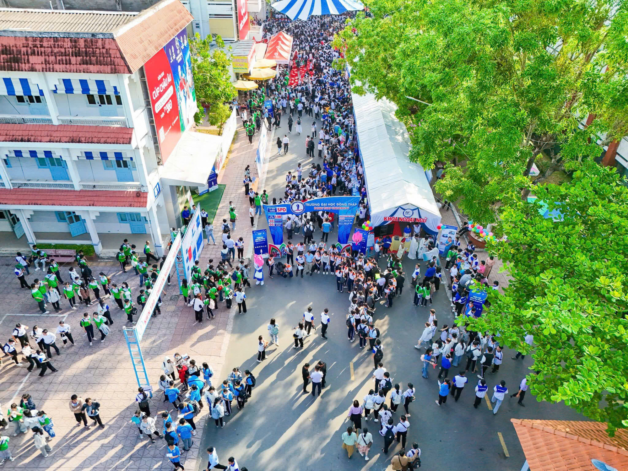 Ngày hội STEM tại trường đại học Đồng Tháp khiến 33 người bị ngộ độc, chưa xác định được nguyên nhân - Ảnh Bạn đọc cung cấp