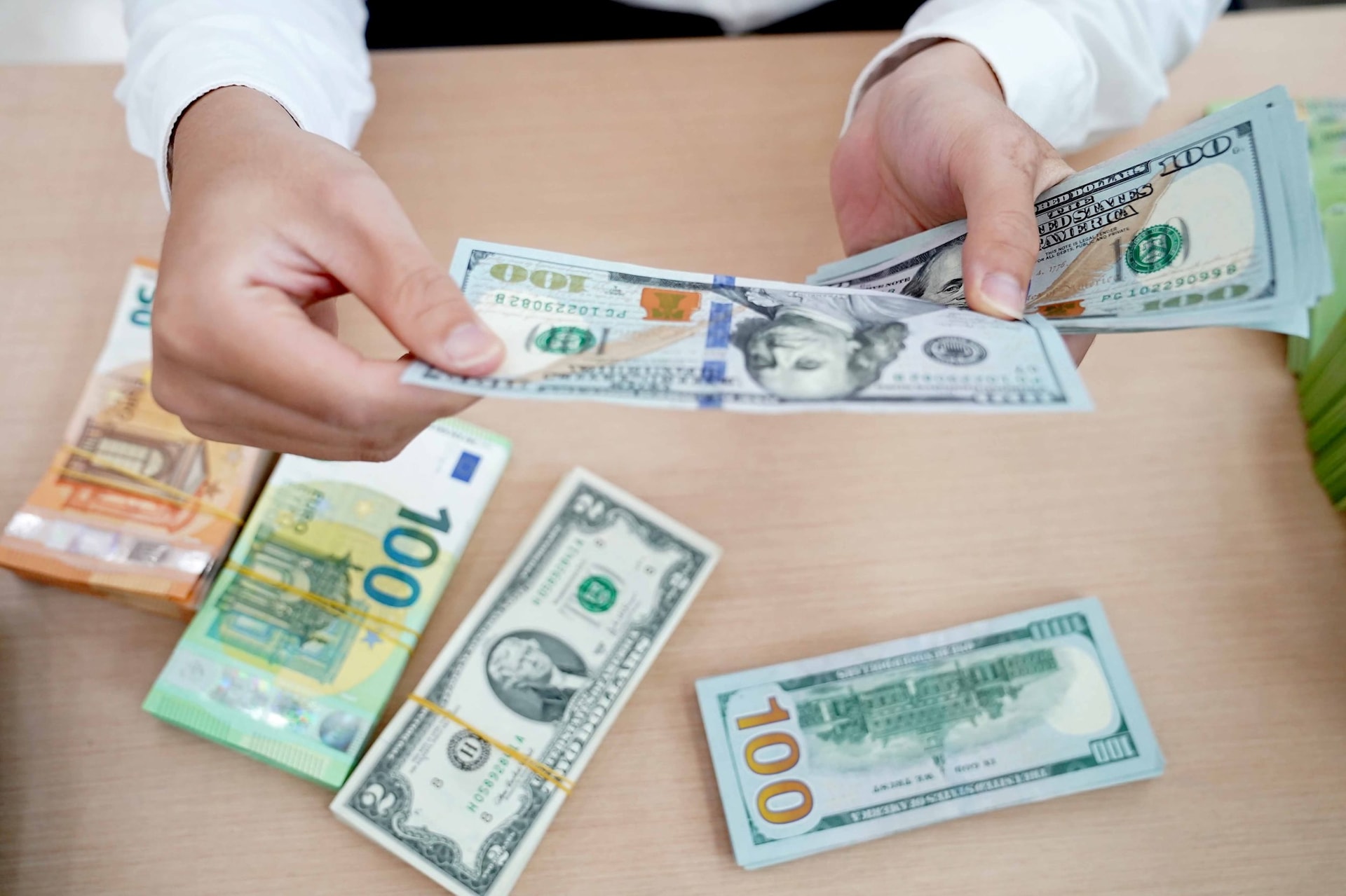 Môi trường đầu tư kinh doanh thuận lợi đã tạo điều kiện cho lượng kiều hối về TPHCM tiếp tục duy trì đà tăng trưởng (Ảnh minh hoạ)
