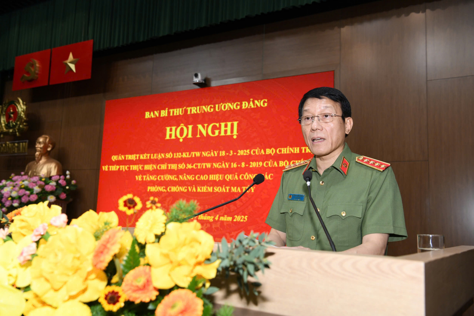 Đại tướng Lương Tam Quang phát biểu tại hội nghị - Ảnh: Tiểu Hà