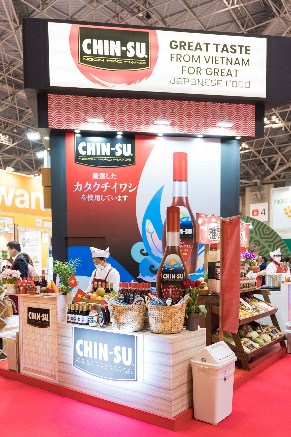 CHIN-SU cá cơm biển Đông là thương hiệu Việt thu hút tại Foodex Nhật Bản 2024
