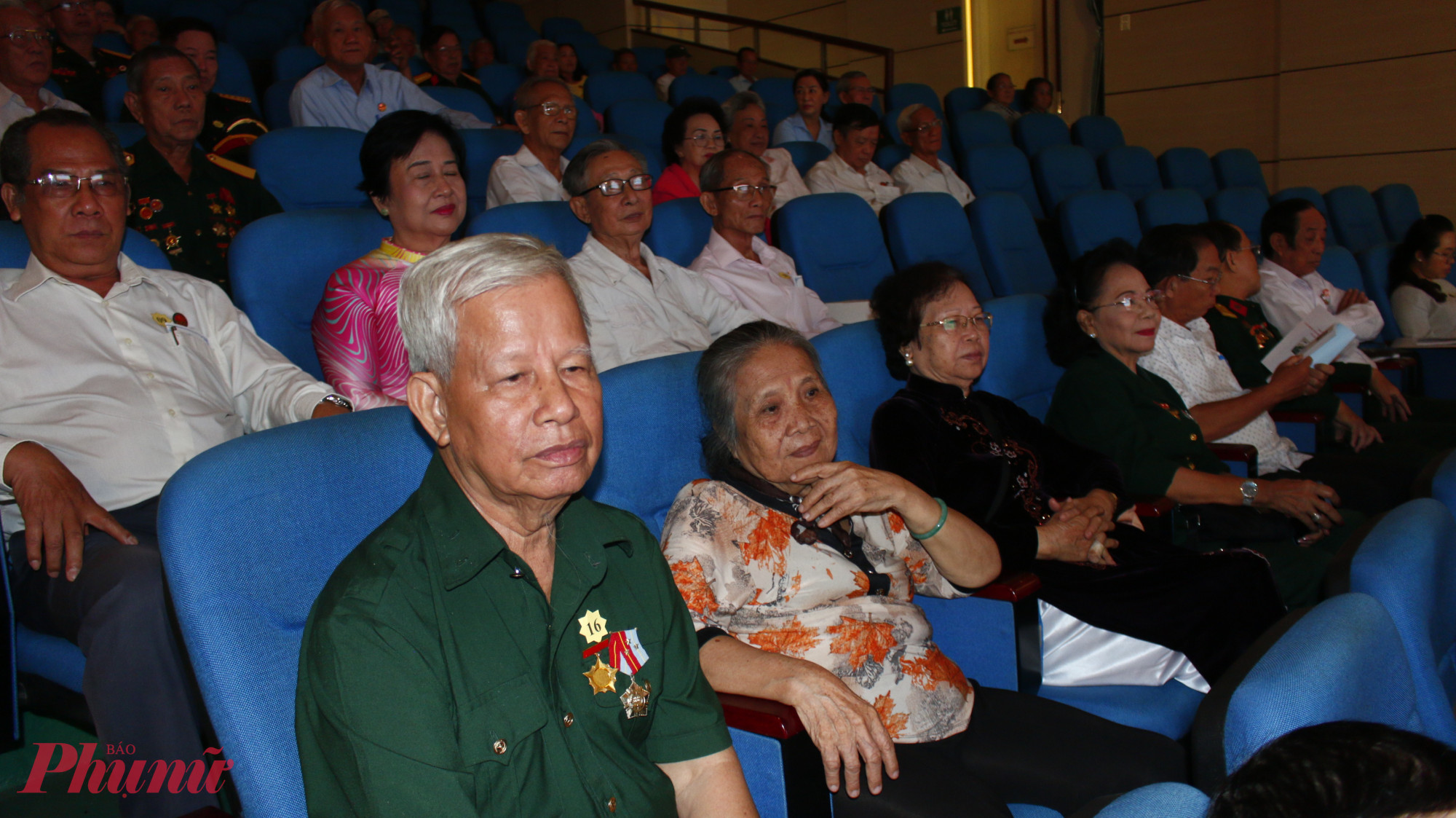 Đông đảo đại biểu tham dự